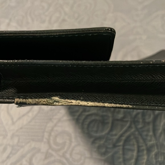 Louis Vuitton Large Black Taiga Leather Briefcase - Picture 10 of 14